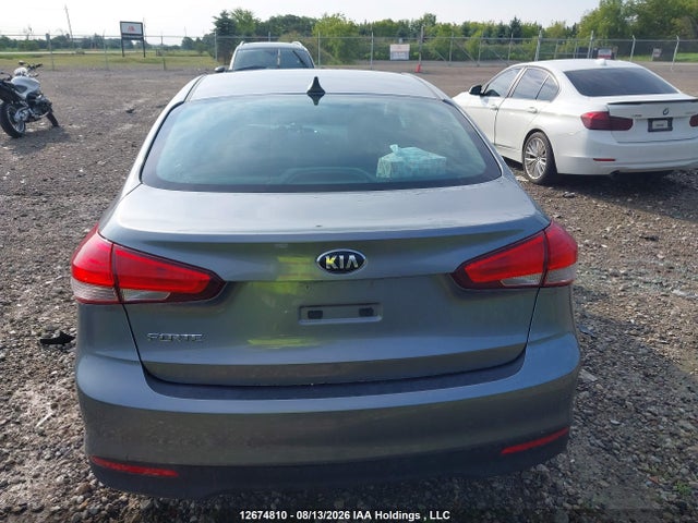 KIA Forte 2018 3KPFK4A75JE188093 Image 15