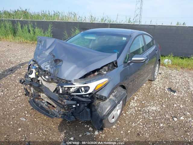 KIA Forte 2018 3KPFK4A75JE188093 Image 2