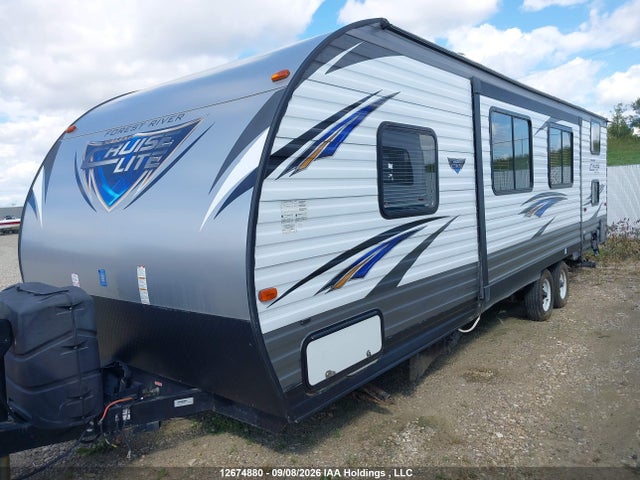 Forest River Salem Cruise Lite 2018 4X4TSMB28JT112536 Image 2