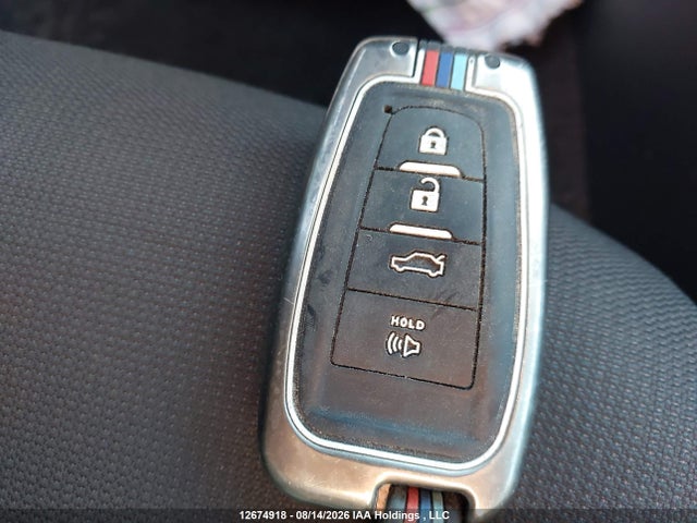 5YFBPMBEXNP314899 Toyota COROLLA LE