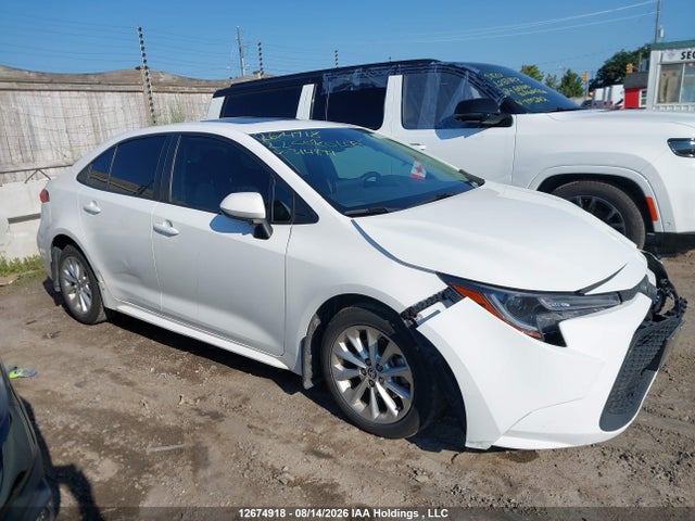 5YFBPMBEXNP314899 Toyota COROLLA LE