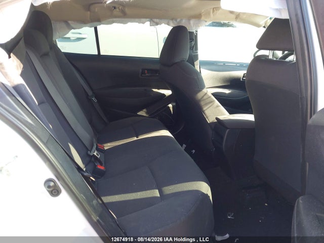 5YFBPMBEXNP314899 Toyota COROLLA LE