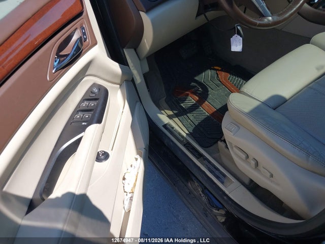 12674947 :رقم المزاد ، 3GYFNEE39GS526703 vin ، 2016 Cadillac Srx Luxury Collection مزاد بيع