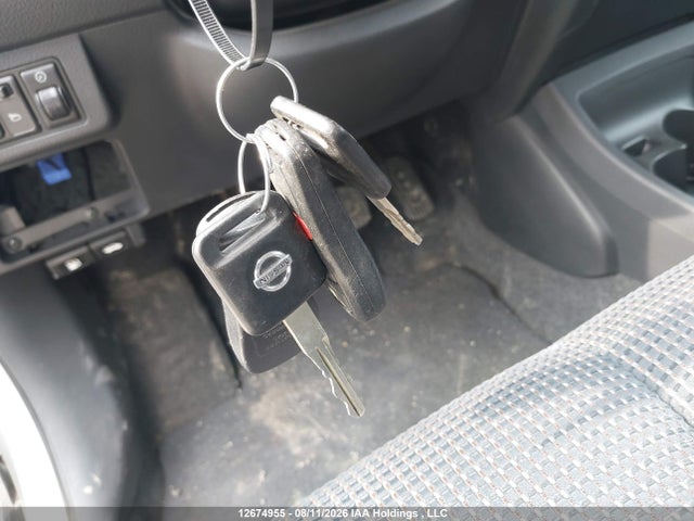 2010 Nissan Versa 1.8s მანქანა იყიდება აუქციონზე, vin: 3N1BC1CP3AL428201, აუქციონის ნომერი: 12674955