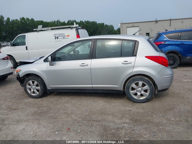 2010 Nissan Versa 1.8s მანქანა იყიდება აუქციონზე, vin: 3N1BC1CP3AL428201, აუქციონის ნომერი: 12674955