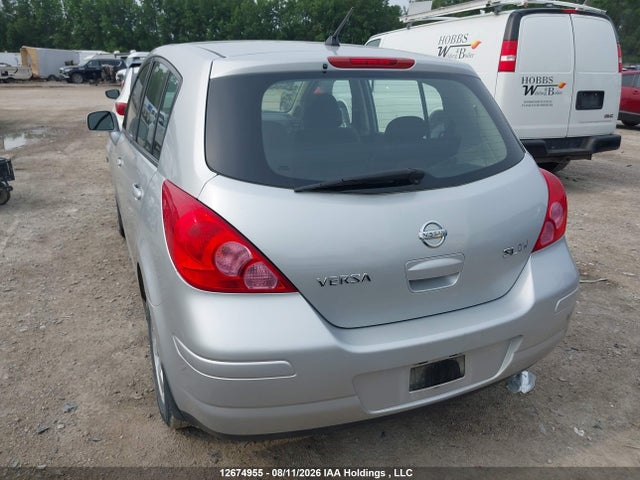 2010 Nissan Versa 1.8s მანქანა იყიდება აუქციონზე, vin: 3N1BC1CP3AL428201, აუქციონის ნომერი: 12674955