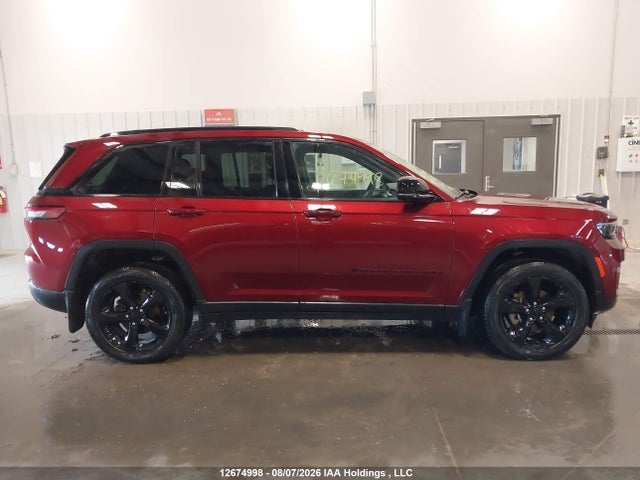 1C4RJHAG8SC323504 Jeep Grand Cherokee Laredo/altitude