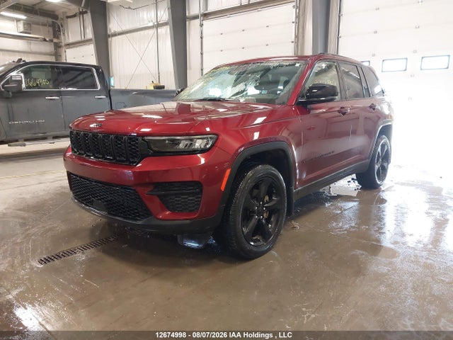 1C4RJHAG8SC323504 Jeep Grand Cherokee Laredo/altitude