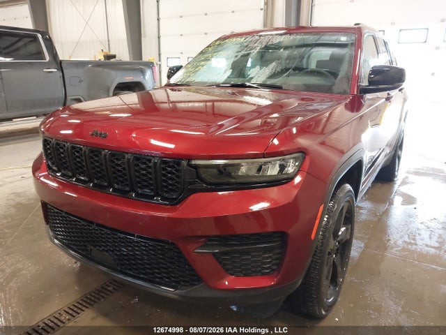 1C4RJHAG8SC323504 Jeep Grand Cherokee Laredo/altitude