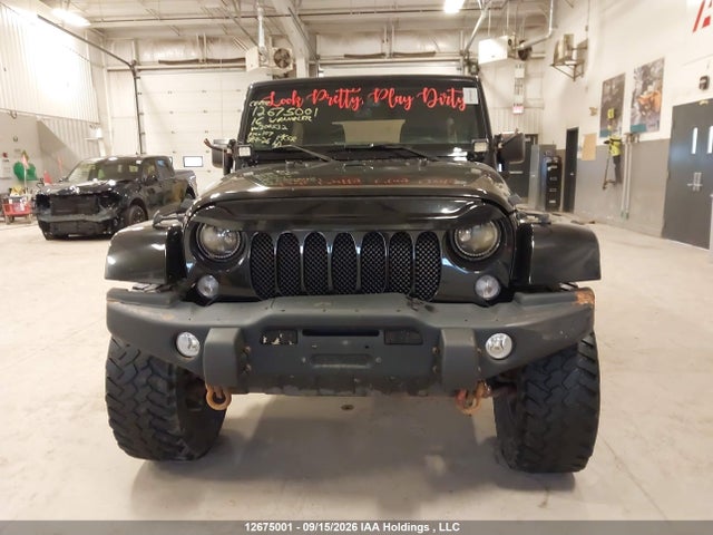 1C4BJWEG0GL204532 Jeep Wrangler Unlimited Sahara
