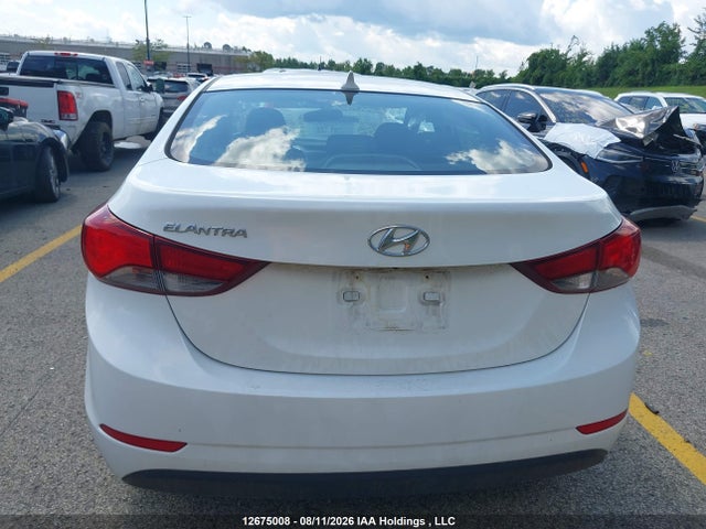 Hyundai Elantra 2015 5NPDH4AE7FH571380 Image 17