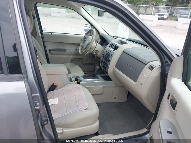 12675014 :رقم المزاد ، 1FMCU03118KB40060 vin ، 2008 Ford Escape Xlt مزاد بيع