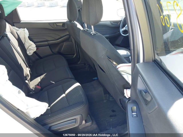 1FMCU9GNXRUA03982 Ford Escape