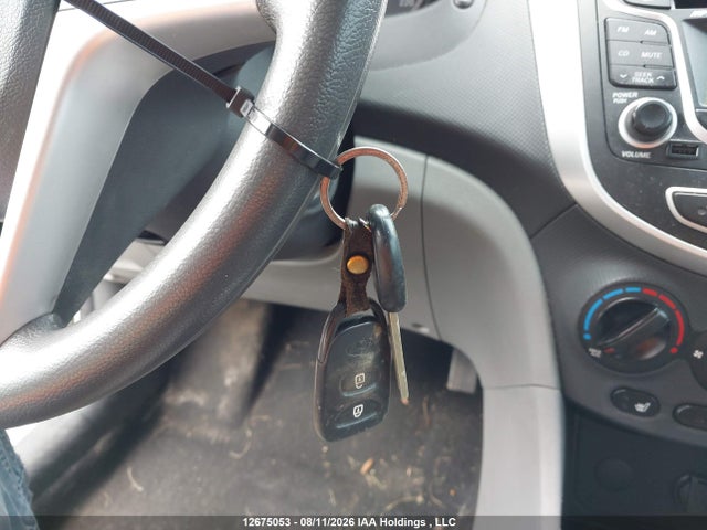 12675053 :رقم المزاد ، KMHCT4AE8DU466517 vin ، 2013 Hyundai Accent Gl مزاد بيع