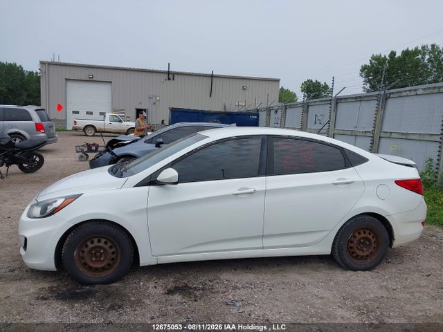 12675053 :رقم المزاد ، KMHCT4AE8DU466517 vin ، 2013 Hyundai Accent Gl مزاد بيع