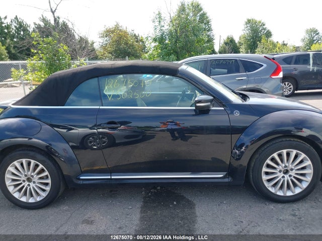 12675070 :رقم المزاد ، 3VW5DAAT0KM502500 vin ، 2019 Volkswagen Beetle Wolfsburg Edition مزاد بيع