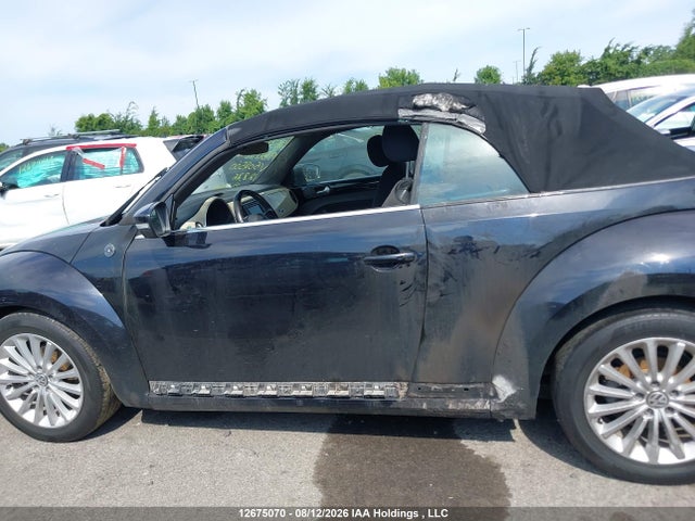 12675070 :رقم المزاد ، 3VW5DAAT0KM502500 vin ، 2019 Volkswagen Beetle Wolfsburg Edition مزاد بيع