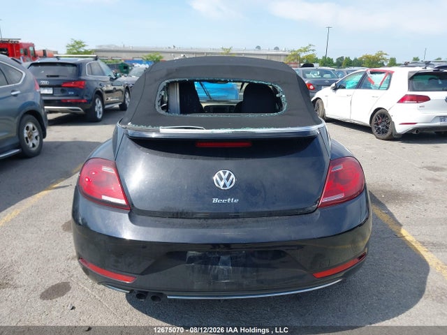 12675070 :رقم المزاد ، 3VW5DAAT0KM502500 vin ، 2019 Volkswagen Beetle Wolfsburg Edition مزاد بيع