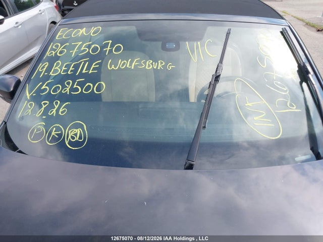 12675070 :رقم المزاد ، 3VW5DAAT0KM502500 vin ، 2019 Volkswagen Beetle Wolfsburg Edition مزاد بيع