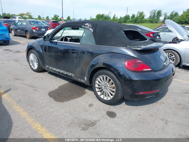 12675070 :رقم المزاد ، 3VW5DAAT0KM502500 vin ، 2019 Volkswagen Beetle Wolfsburg Edition مزاد بيع