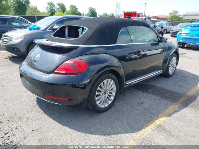12675070 :رقم المزاد ، 3VW5DAAT0KM502500 vin ، 2019 Volkswagen Beetle Wolfsburg Edition مزاد بيع