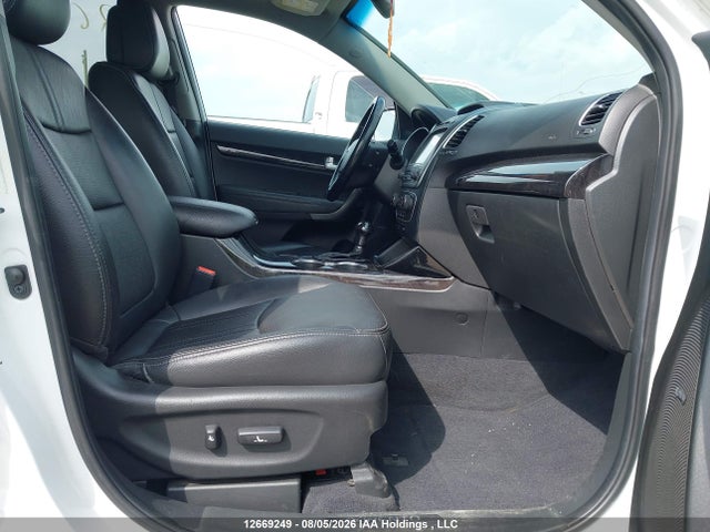 12669249 :رقم المزاد ، 5XYKWDA7XFG577731 vin ، 2015 Kia Sorento Sx مزاد بيع
