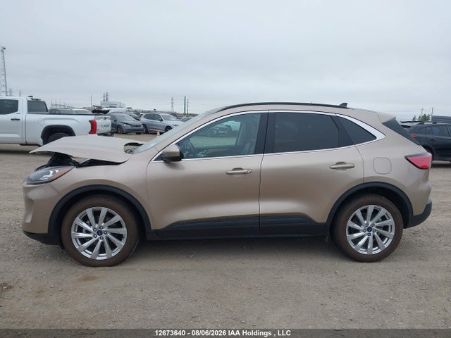 12673640 :رقم المزاد ، 1FMCU9DZ0MUB12161 vin ، 2021 Ford Escape Titanium Hybrid مزاد بيع