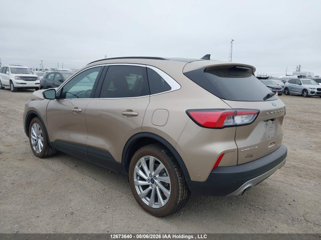 12673640 :رقم المزاد ، 1FMCU9DZ0MUB12161 vin ، 2021 Ford Escape Titanium Hybrid مزاد بيع