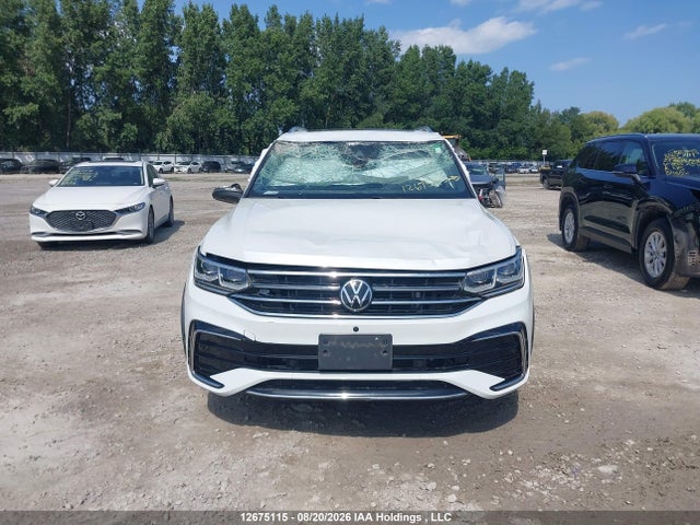 Продажа на аукционе авто 2023 Volkswagen Tiguan Highline R-line, vin: 3VV4B7AX8PM075831, номер лота: 12675115