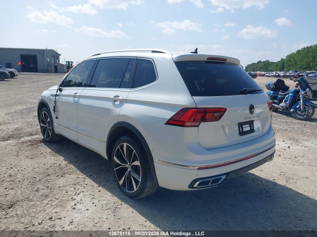 Продажа на аукционе авто 2023 Volkswagen Tiguan Highline R-line, vin: 3VV4B7AX8PM075831, номер лота: 12675115