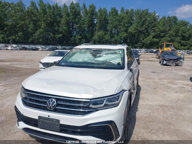 Продажа на аукционе авто 2023 Volkswagen Tiguan Highline R-line, vin: 3VV4B7AX8PM075831, номер лота: 12675115
