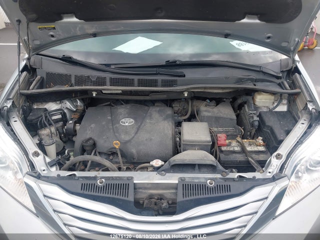 2017 Toyota Sienna Le მანქანა იყიდება აუქციონზე, vin: 5TDKZ3DC6HS871028, აუქციონის ნომერი: 12675120