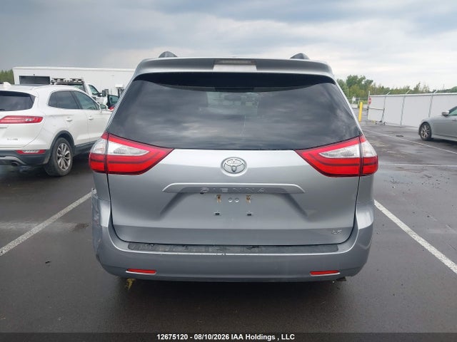 2017 Toyota Sienna Le მანქანა იყიდება აუქციონზე, vin: 5TDKZ3DC6HS871028, აუქციონის ნომერი: 12675120