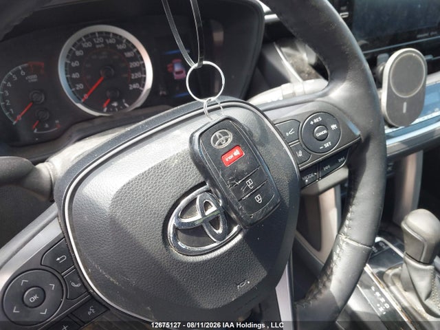 12675127 :رقم المزاد ، 7MUBAABGXNV005769 vin ، 2022 Toyota Corolla Cross Le مزاد بيع