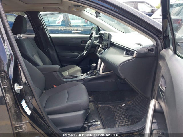 12675127 :رقم المزاد ، 7MUBAABGXNV005769 vin ، 2022 Toyota Corolla Cross Le مزاد بيع