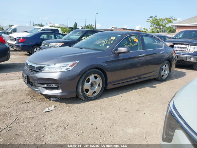 1HGCR2F0XHA806103 Honda Accord Touring
