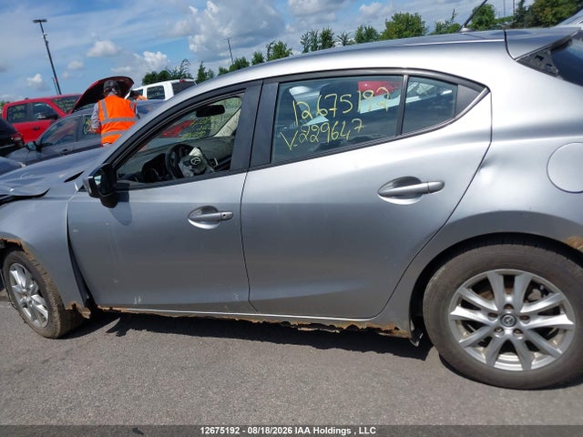 12675192 :رقم المزاد ، JM1BM1K79F1229647 vin ، 2015 Mazda Mazda3 Gx مزاد بيع