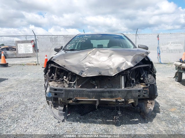 2T1BURHEXJC107985 Toyota COROLLA LE