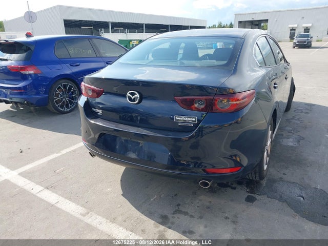 JM1BPBCM2K1134066 Mazda 3