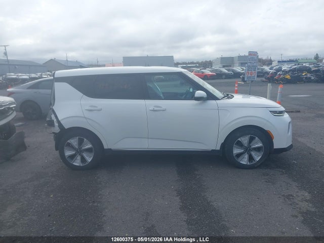 Продажа на аукционе авто 2023 Kia Soul Ev Premium, vin: KNDJ23A24P7029664, номер лота: 12600375