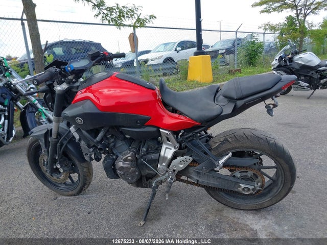 Yamaha FZ07 2015 JYARM06N2FA000997 Image 17