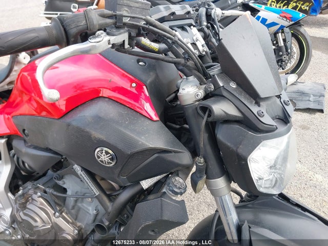 Yamaha FZ07 2015 JYARM06N2FA000997 Image 19