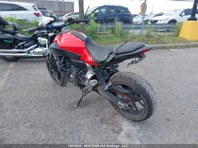 Yamaha FZ07 2015 JYARM06N2FA000997 Image 3