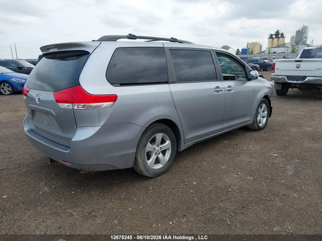 Продаж на аукціоні авто 2011 Toyota Sienna Le V6, vin: 5TDKK3DC2BS112338, номер лоту: 12675245