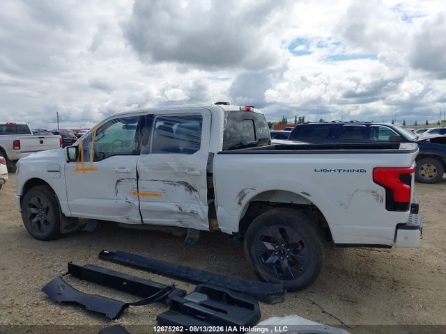 2023 Ford F-150 Lightning Lariat მანქანა იყიდება აუქციონზე, vin: 1FT6W1EV0PWG08515, აუქციონის ნომერი: 12675262