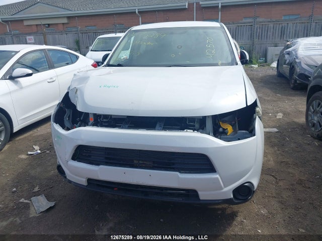 Mitsubishi Outlander 2014 JA4AZ2A33EZ606663 Image 13
