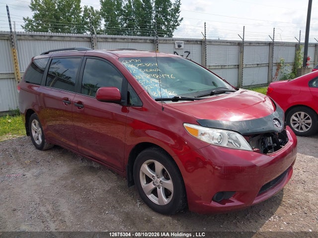 12675304 :رقم المزاد ، 5TDZK3DC9CS248496 vin ، 2012 Toyota Sienna مزاد بيع