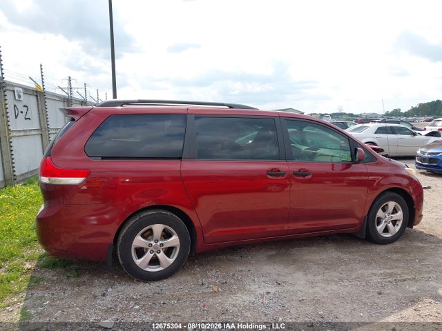 12675304 :رقم المزاد ، 5TDZK3DC9CS248496 vin ، 2012 Toyota Sienna مزاد بيع