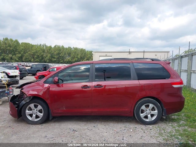 12675304 :رقم المزاد ، 5TDZK3DC9CS248496 vin ، 2012 Toyota Sienna مزاد بيع