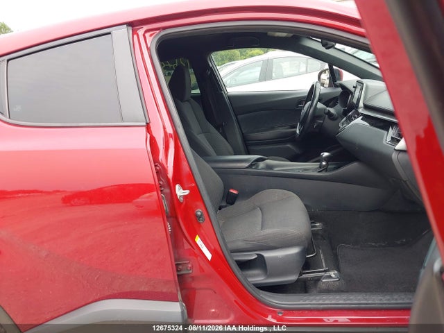 NMTKHMBX5JR010409 Toyota C-HR XLE